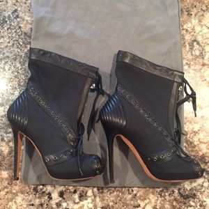 Alexander McQueen zip up boots size 36